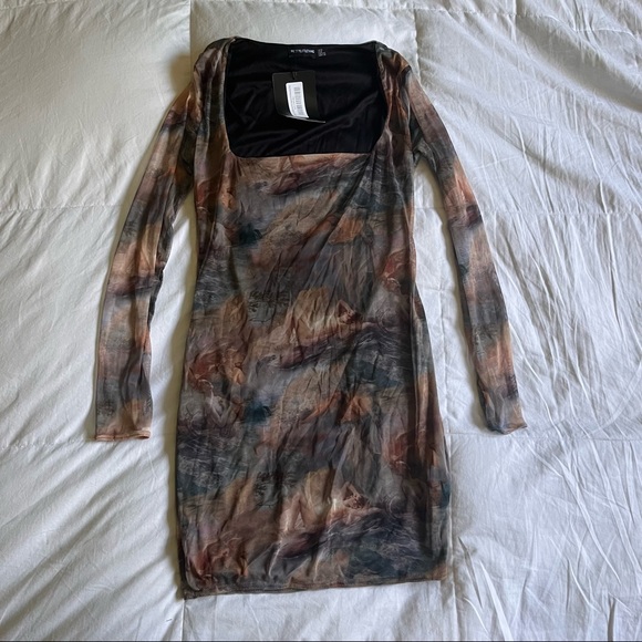 Pretty Little Thing Renaissance Dress - Picture 2 of 5